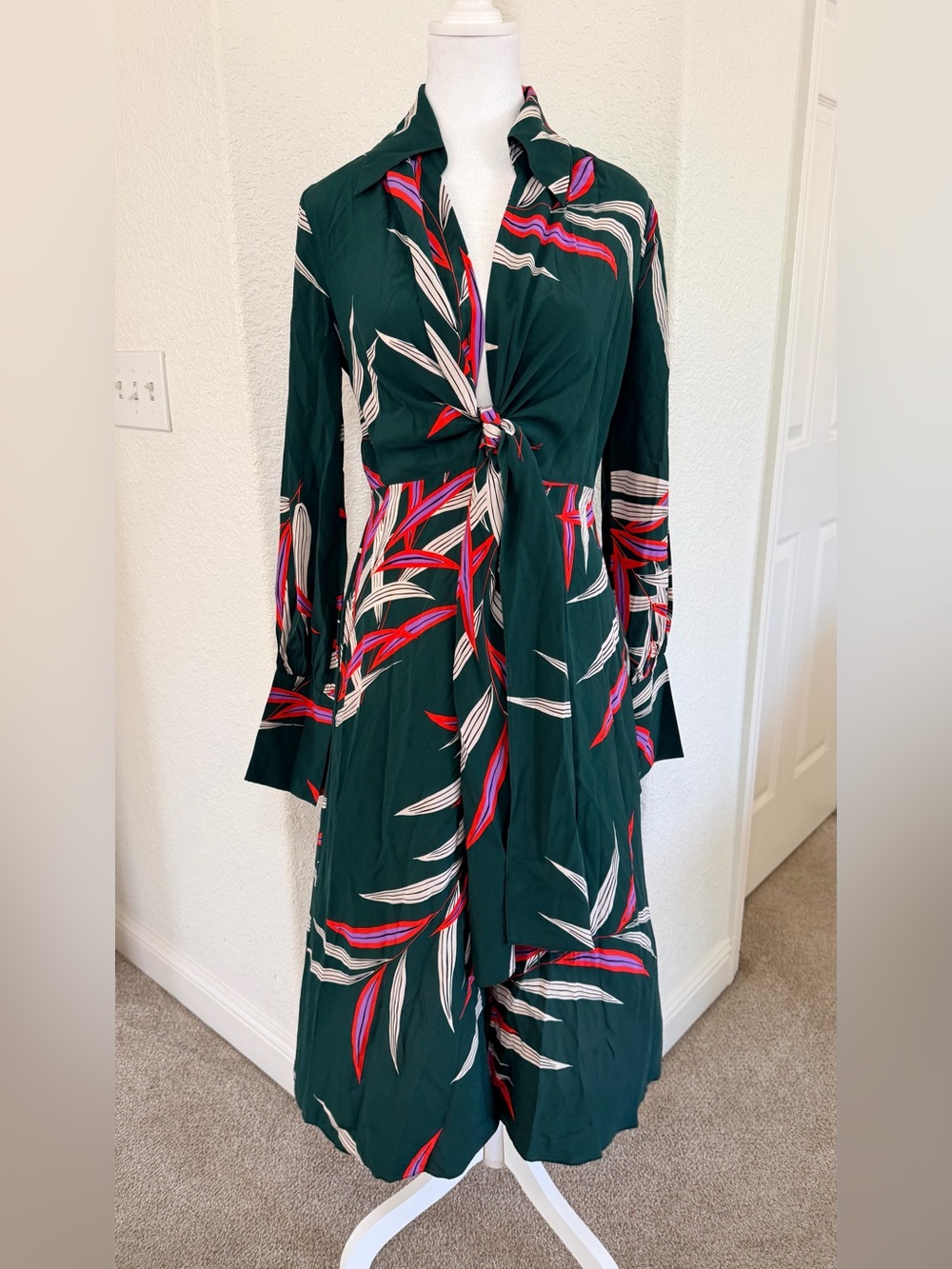 Diane von Furstenberg DVF Quincy Silk Midi Dress Green Leaf Print Size 2
